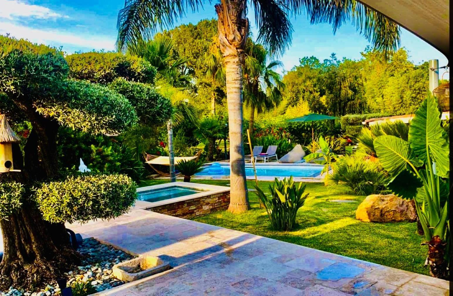 Le Cocoon Lodge Du Gapeau & Massage Solliès-Pont المظهر الخارجي الصورة